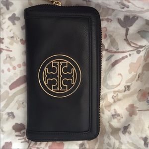 Tory Burch wallet